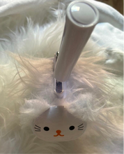 Load image into Gallery viewer, Rich kitty lint roller
